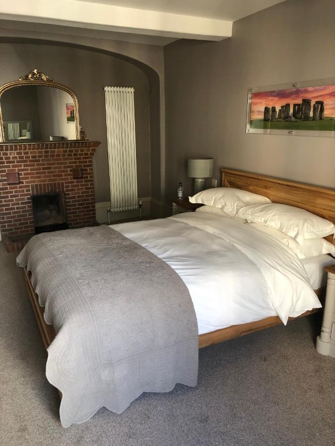 The Peppermill Town House Hotel & Restaurant Devizes Exteriör bild