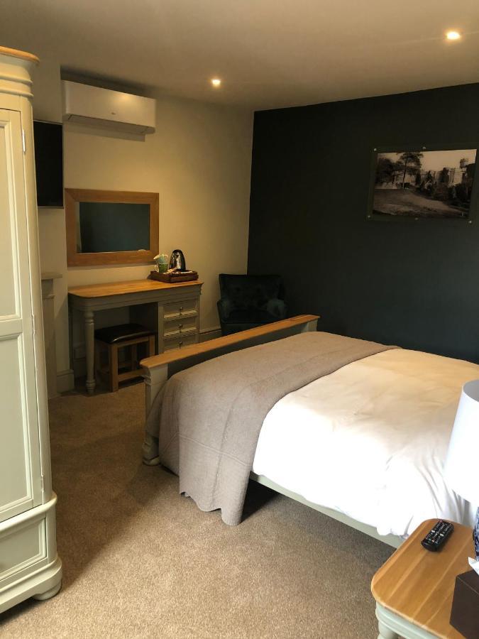 The Peppermill Town House Hotel & Restaurant Devizes Exteriör bild