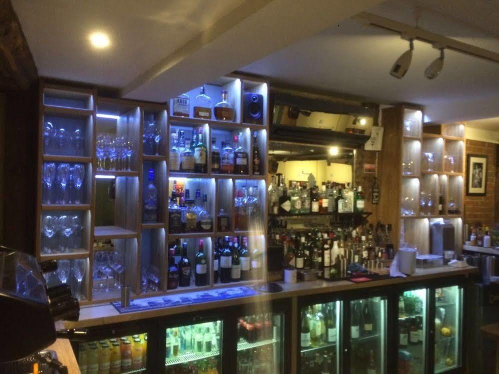The Peppermill Town House Hotel & Restaurant Devizes Exteriör bild